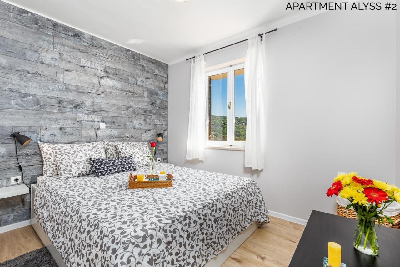 Apartments Alyss Lovran Εξωτερικό φωτογραφία